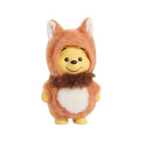 Figura de Winnie the Pooh con disfraz de zorro