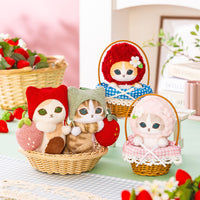 mofusand MERCI STRAWBERRY: peluche en canasto