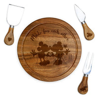 Tabla para quesos y utensilios de Mickey y Minnie