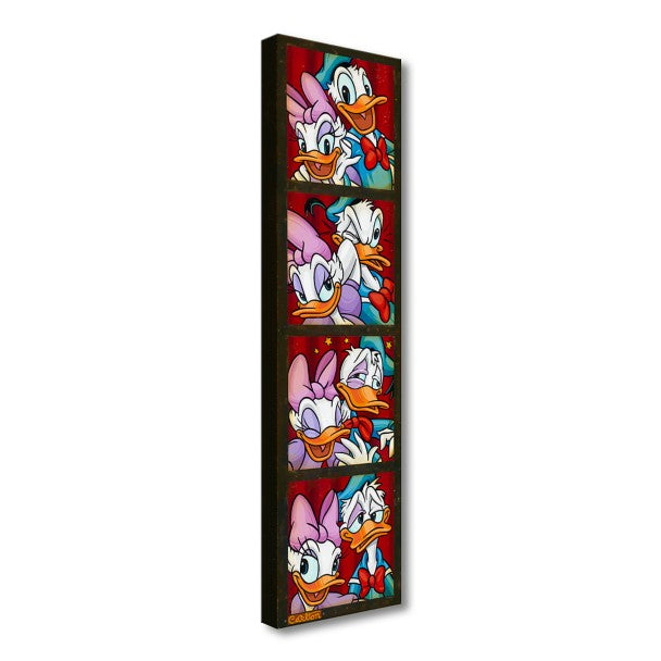 Lienzo Donald y Daisy Duck: “Photo Booth Chaos”