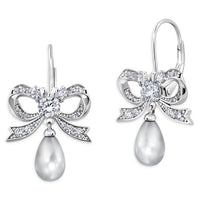 Aros de perla de concha de Minnie Mouse