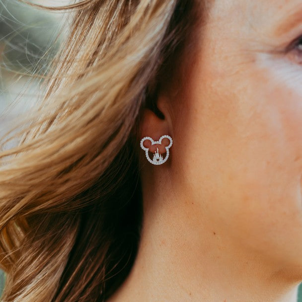 Aros de Mickey Mouse y el castillo de Fantasyland