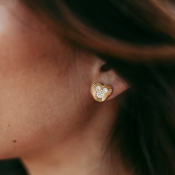 Aros estriados con ícono de Mickey Mouse