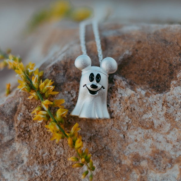 Collar con colgante de Mickey Mouse fantasma