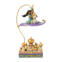 Figura de Aladdin y Jasmine: Magia bajo la luz de la luna