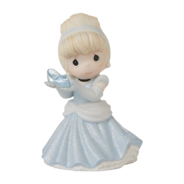 Figura de Cinderella «Tu sueño te queda perfecto»