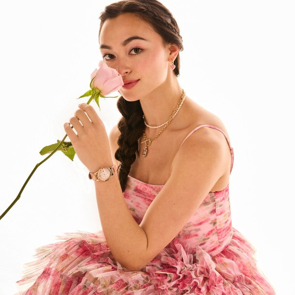 Set de reloj y pin de Belle | La Bella y la Bestia