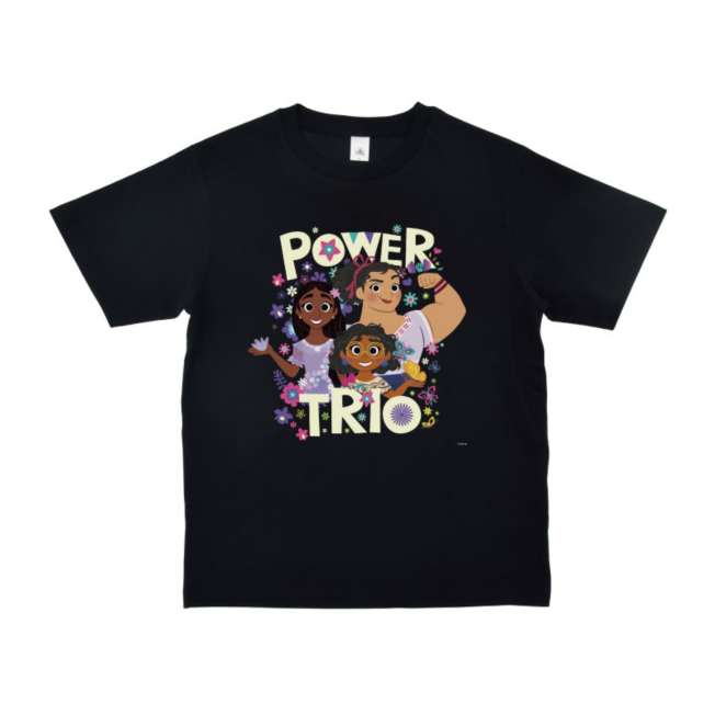Polera Encanto con diseño grupal