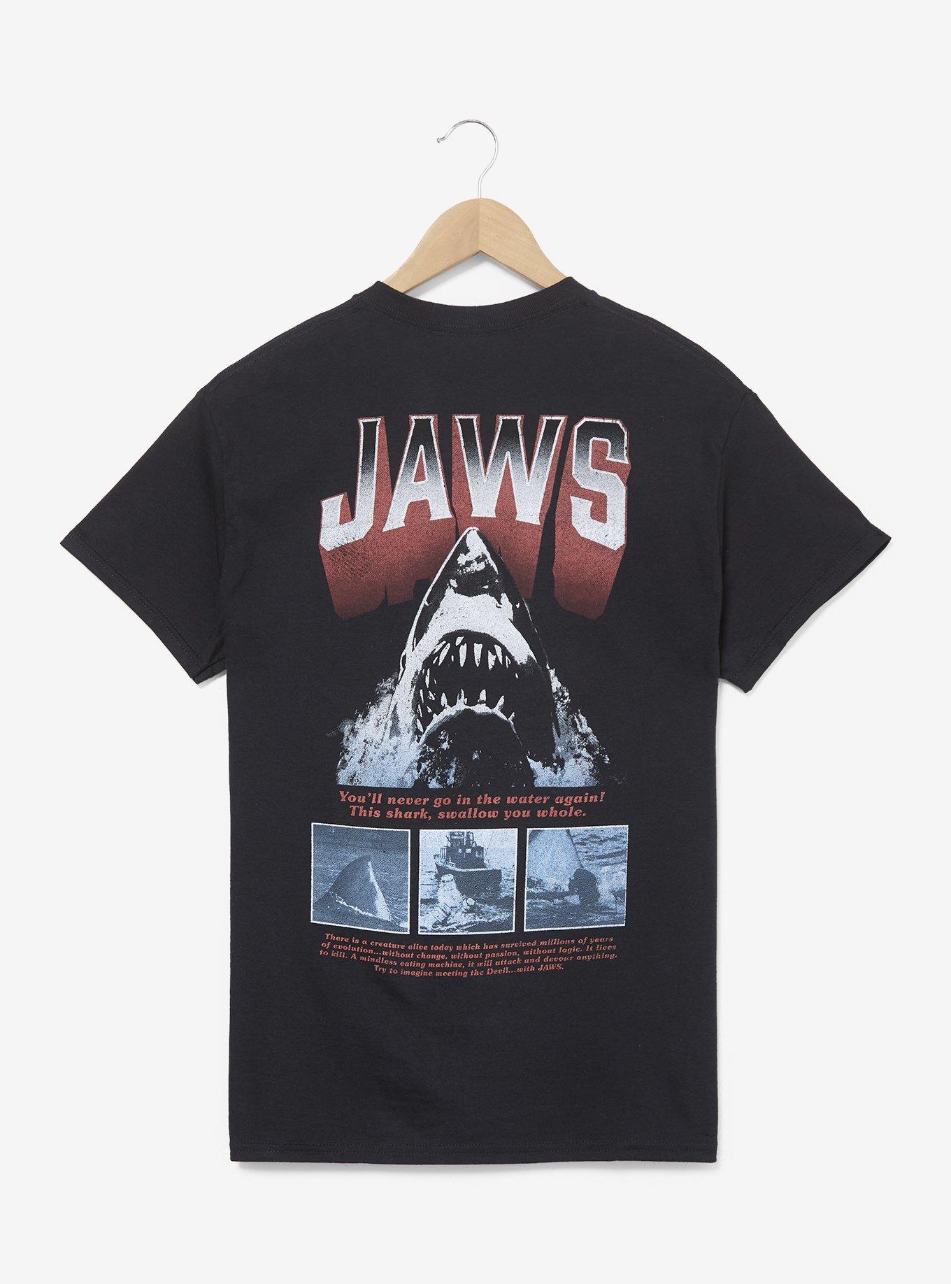 Polera Jaws con dientes de tiburón