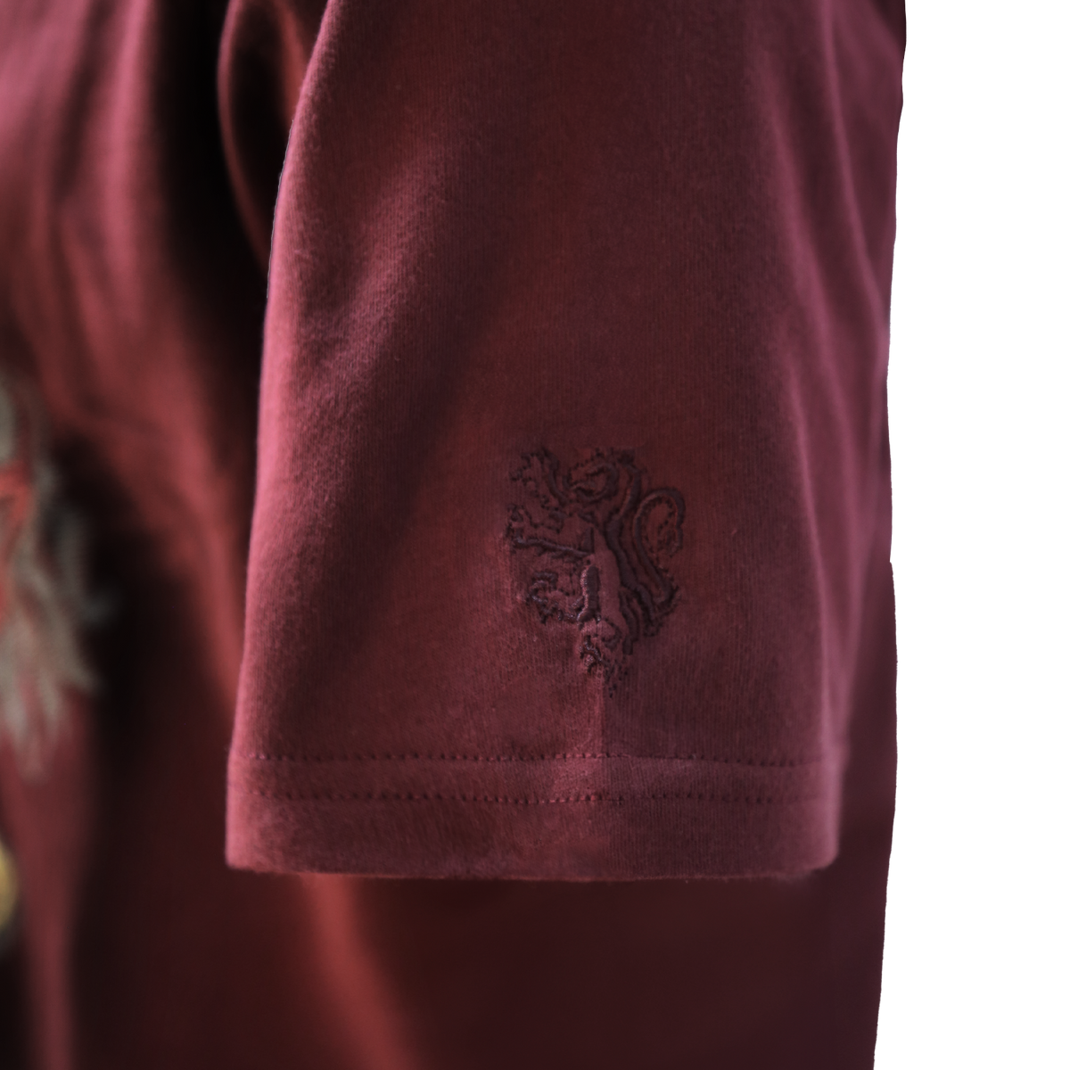 Polera Gryffindor con emblema estampado