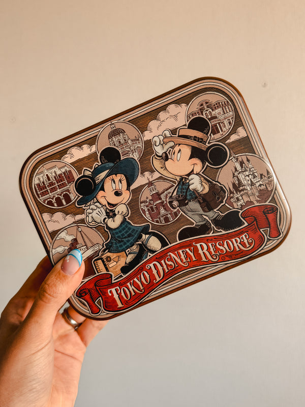 Caja Pequeña Metalica con Galletas - Tokyo Disney