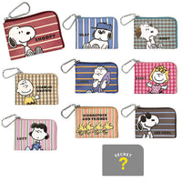 Estuche sorpresa con cierre en L de Snoopy