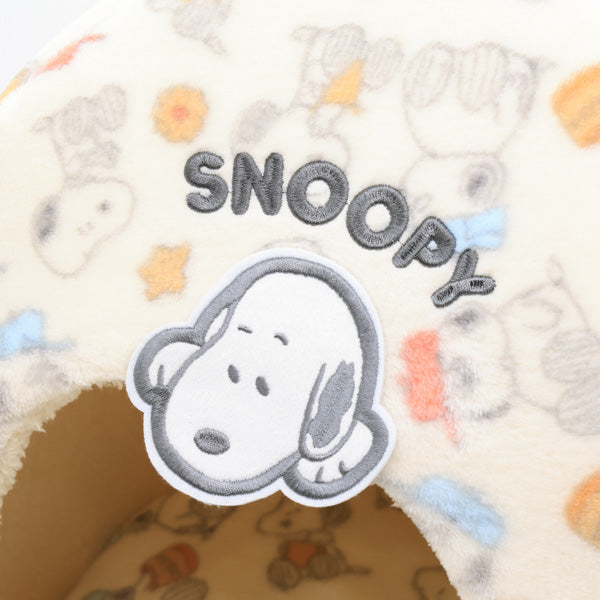Cama tipo domo afelpada de Snoopy con diseño de galletas