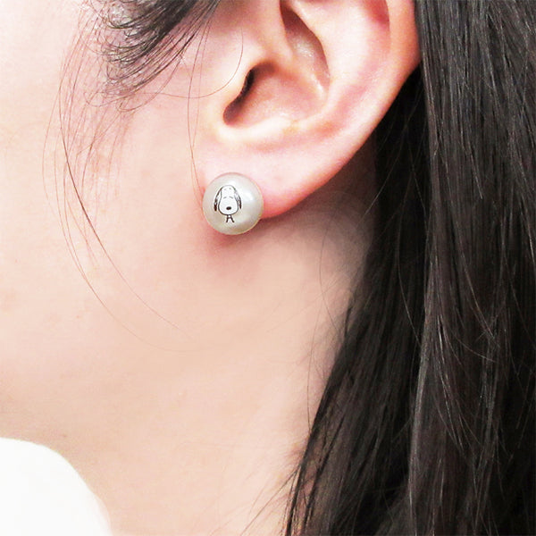 Aros de perla de Snoopy y Belle