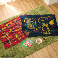 Manta mullida Snoopy roja