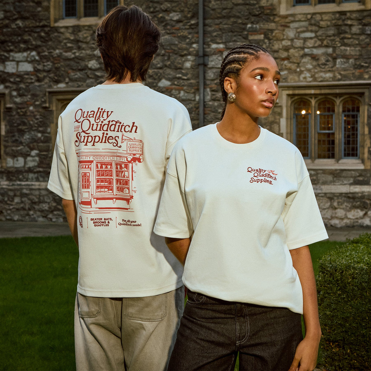 Polera Tienda de Artículos de Quidditch