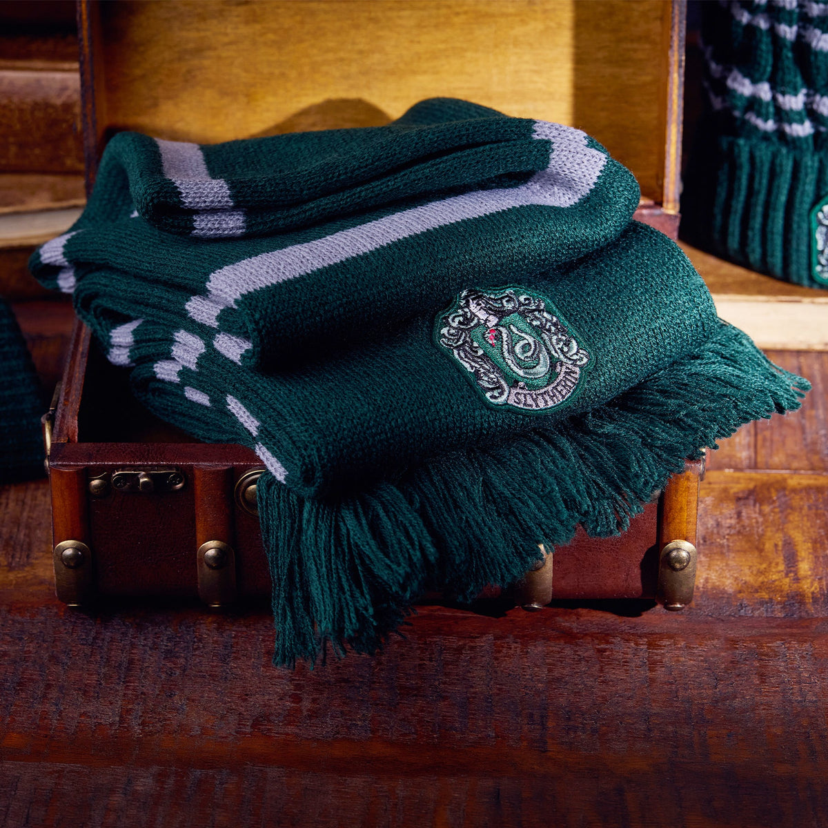 Bufanda con emblema de Slytherin