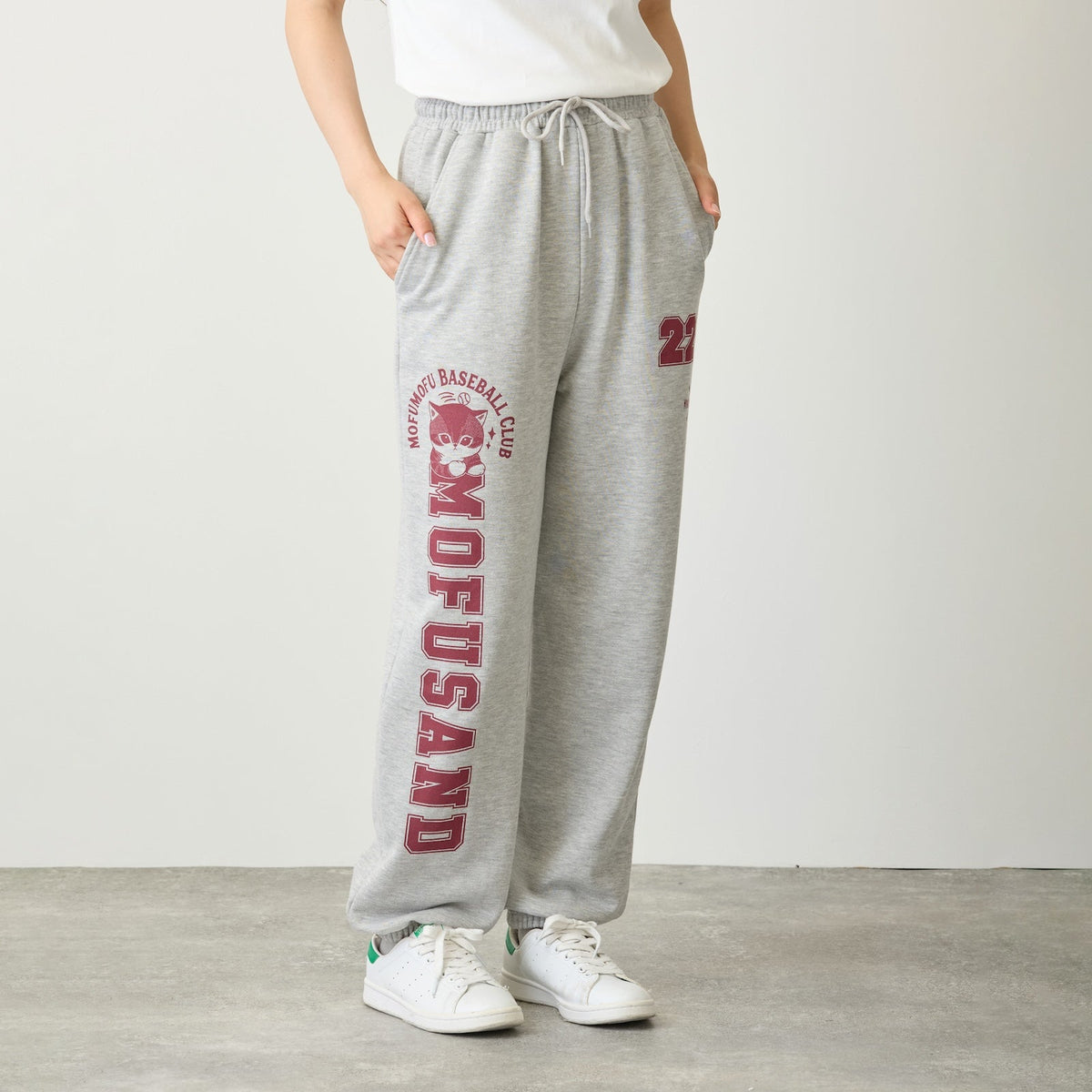 Pantalón de buzo Mofusand ¡Buen batazo, miau! gris jaspeado