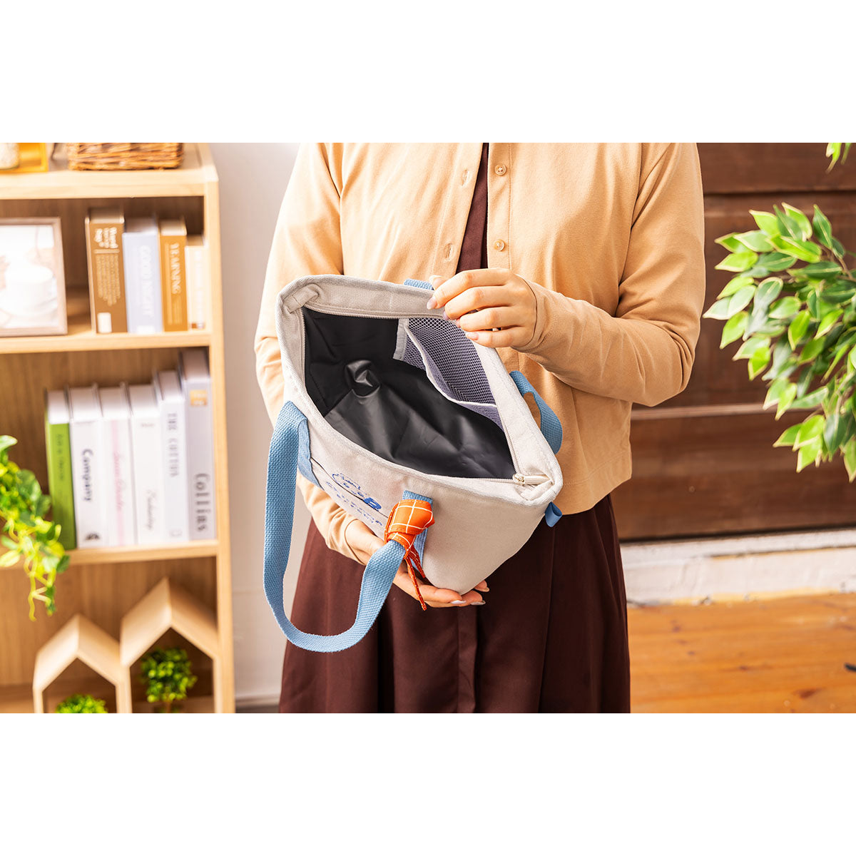 Bolso tote térmico Panadería Chiikawa