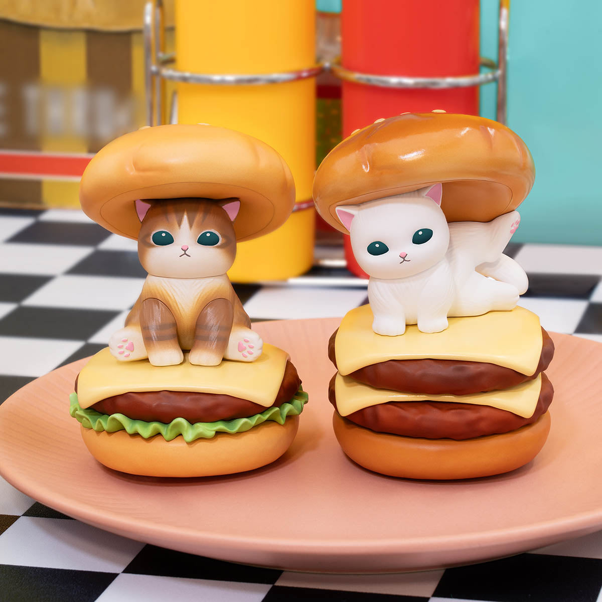 Mofusand GPS BOX: colección de 8 figuras de gatitos hamburguesa