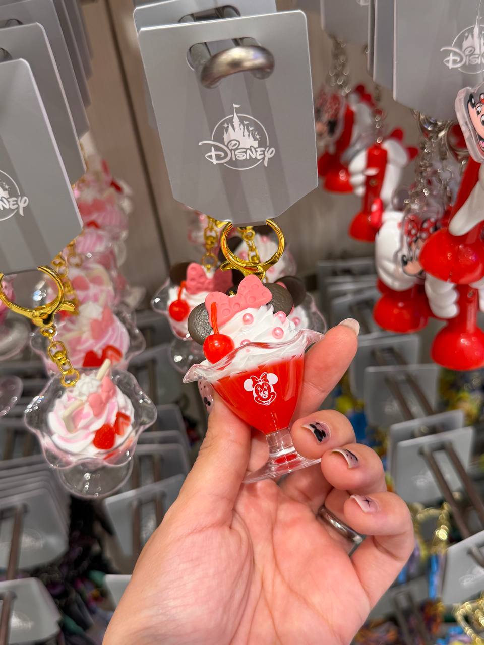 Llavero Minnie Postre Rojo