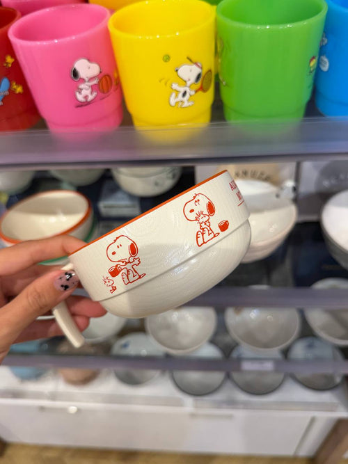 Tazón Snoopy Blanco con Ilustraciones Rojas