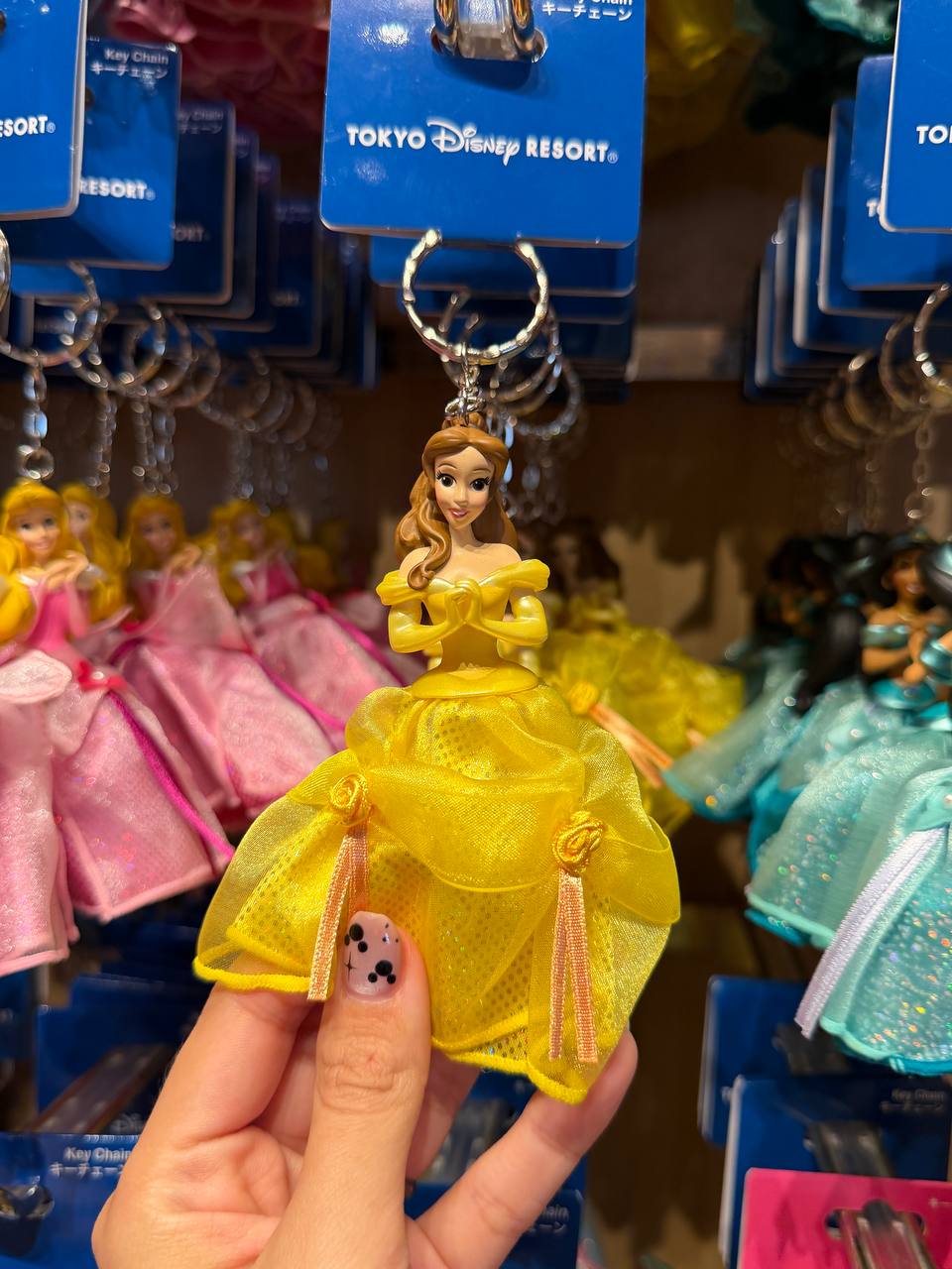 Llavero Bella Vestido Amarillo Disney Tokyo