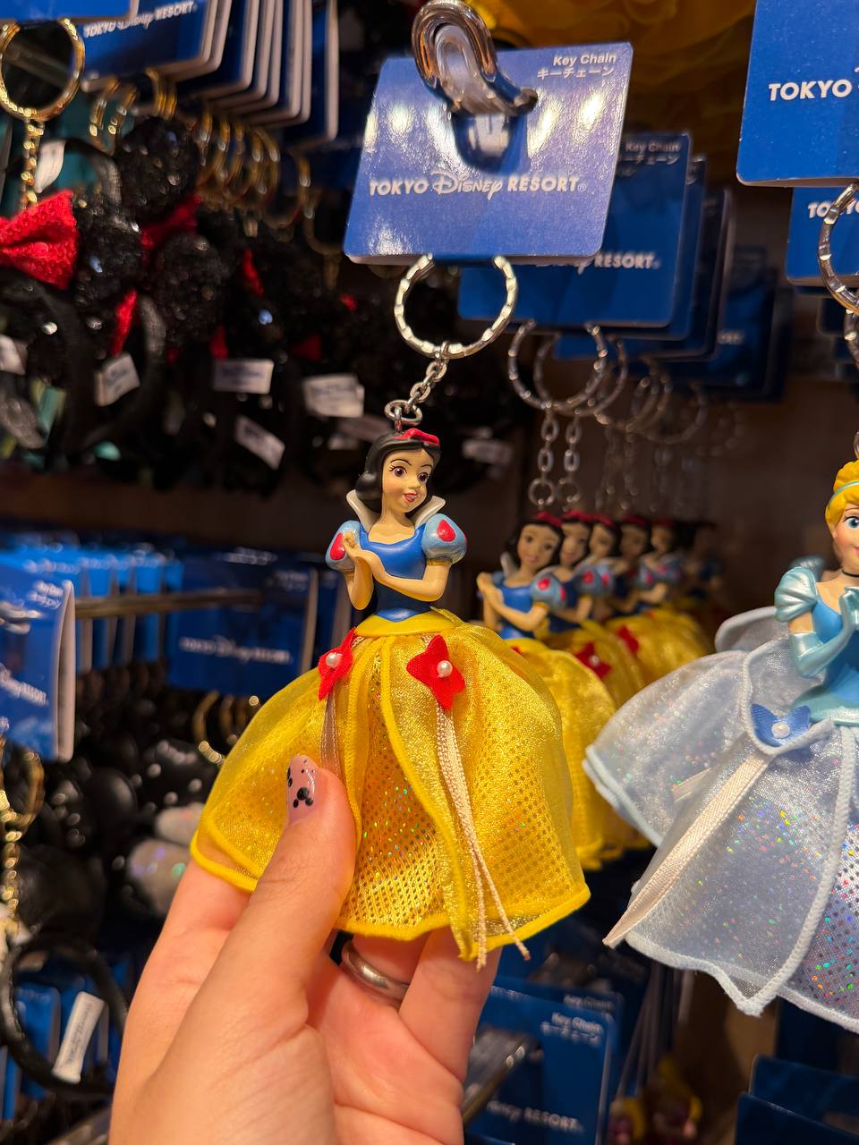 Llavero Blancanieves Vestido Amarillo Tokyo Disney