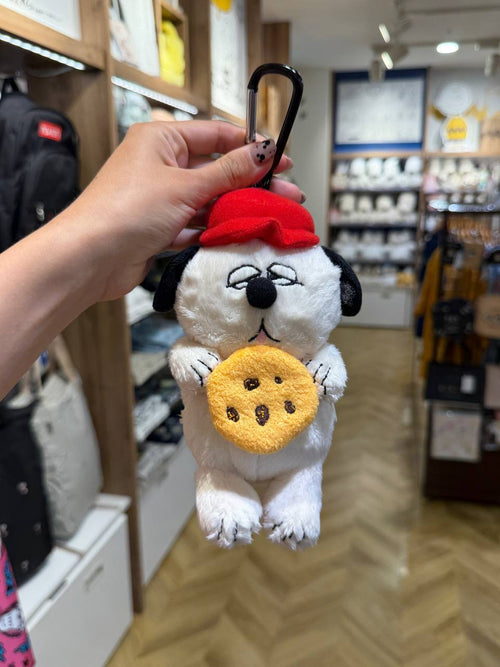 Llavero Snoopy con Galleta y Gorro Rojo