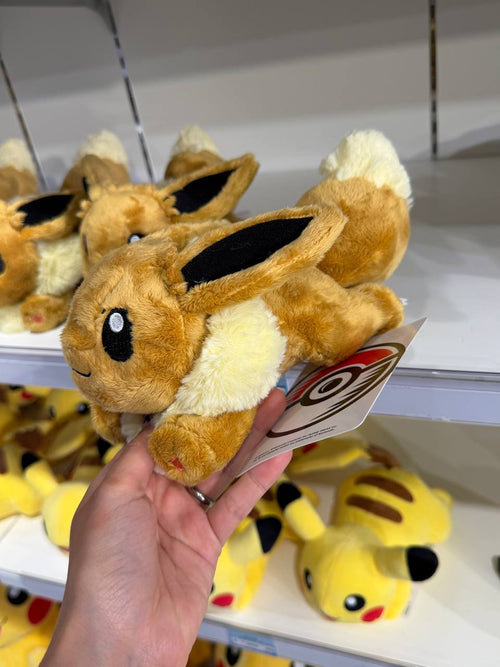 Peluche Eevee Acostado Pokémon