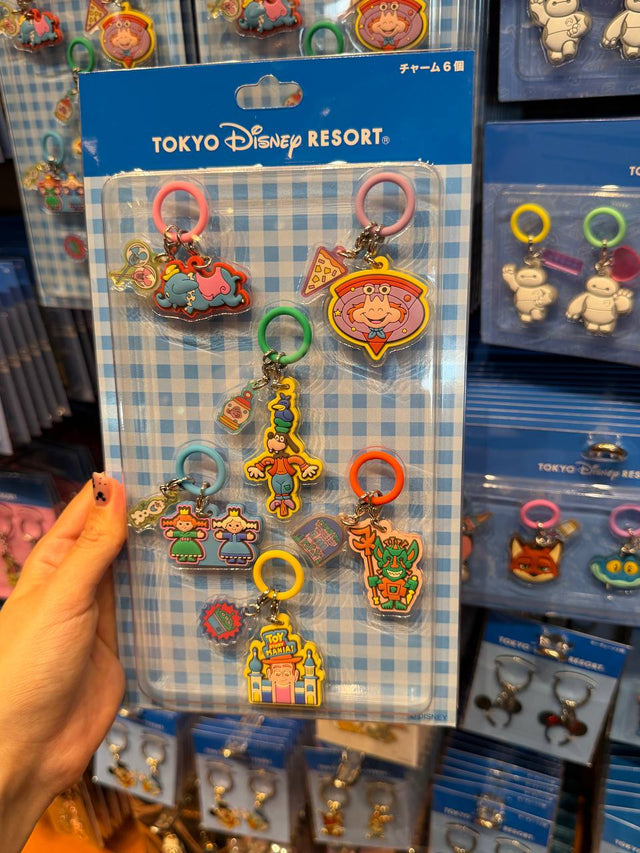 Set de Llaveros Disney Tokyo Resort 6 Piezas