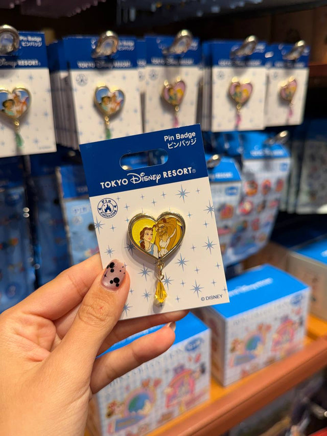 Pin Bella y la Bestia Corazón Dorado