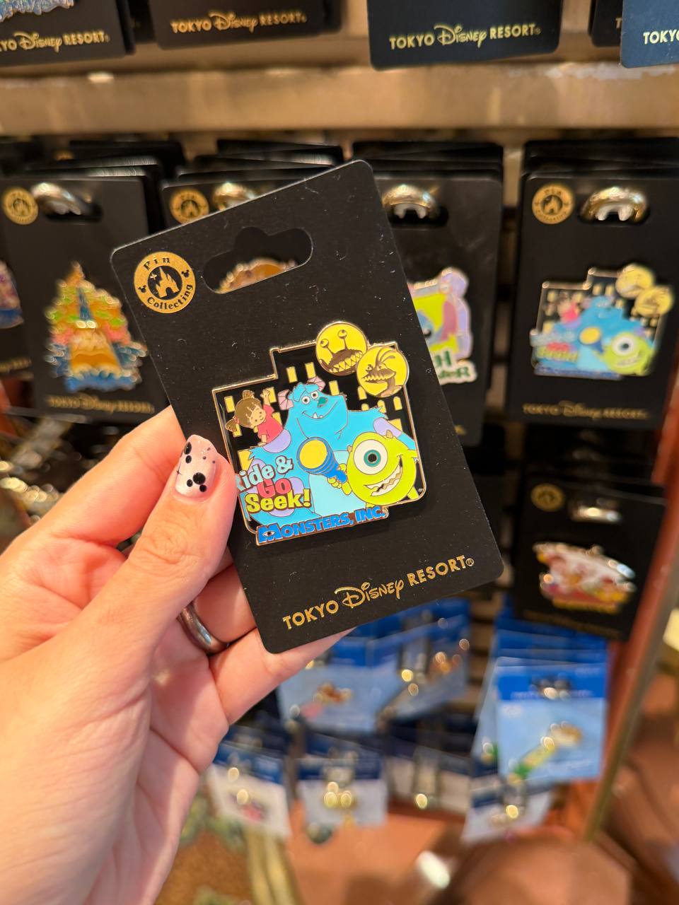 Pin Mike y Sulley Ride & Go Seek