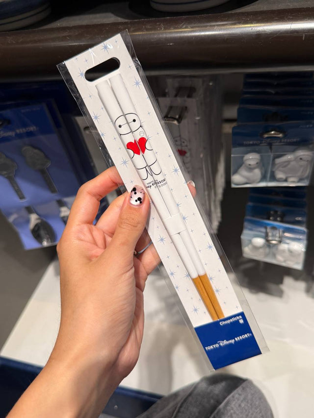 Palillos Baymax Blancos con Corazones