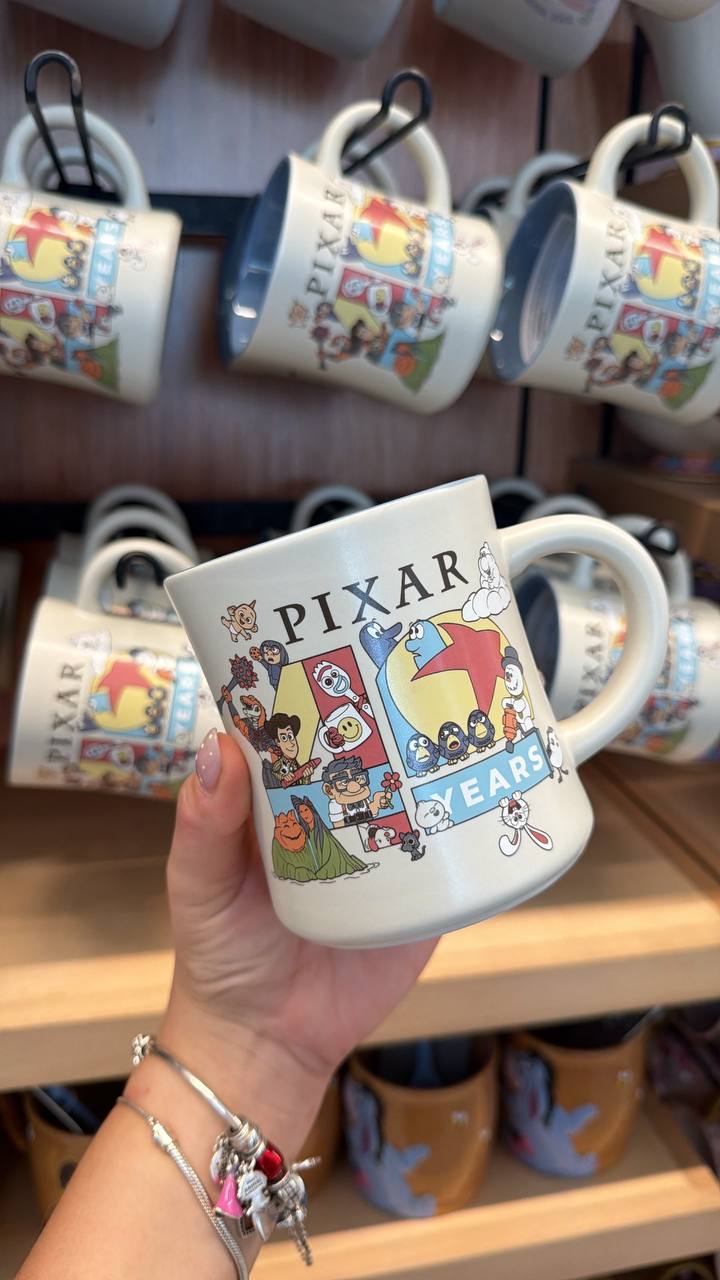 Tazón Pixar Disney Parks con Personajes