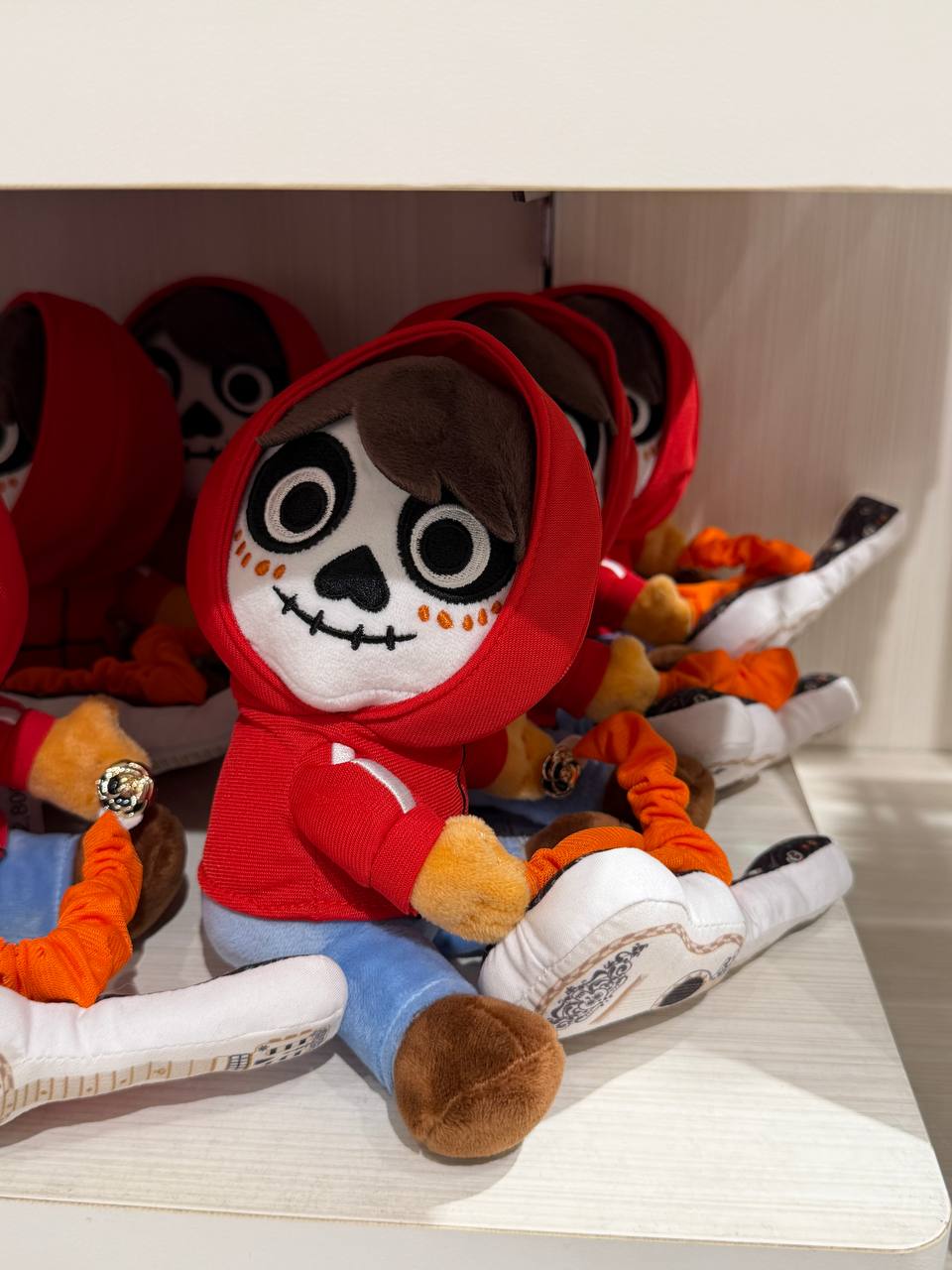 Peluche Miguelito con Capucha Roja