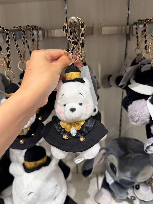 Llavero Winnie the Pooh con Traje Elegante