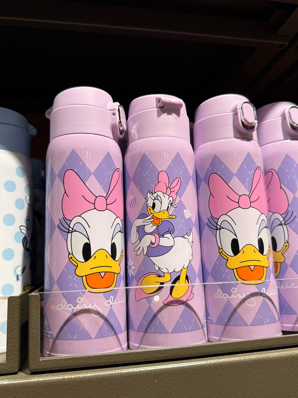 Botella Daisy Duck Rosada con Diseño Geométrico