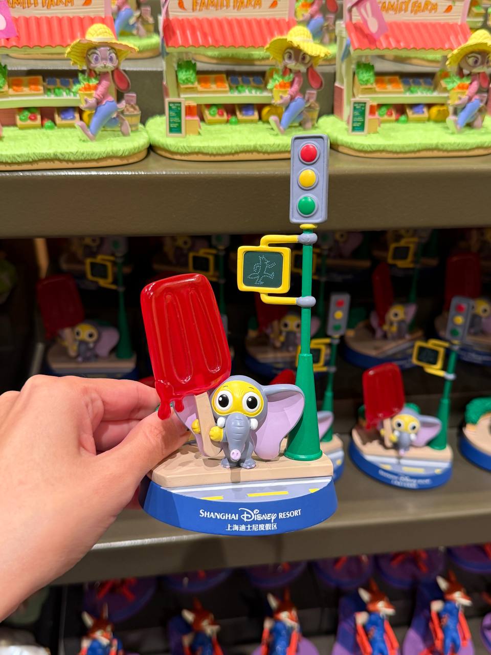 Figura Porta Foto Zootopia Elefante con Paleta Roja