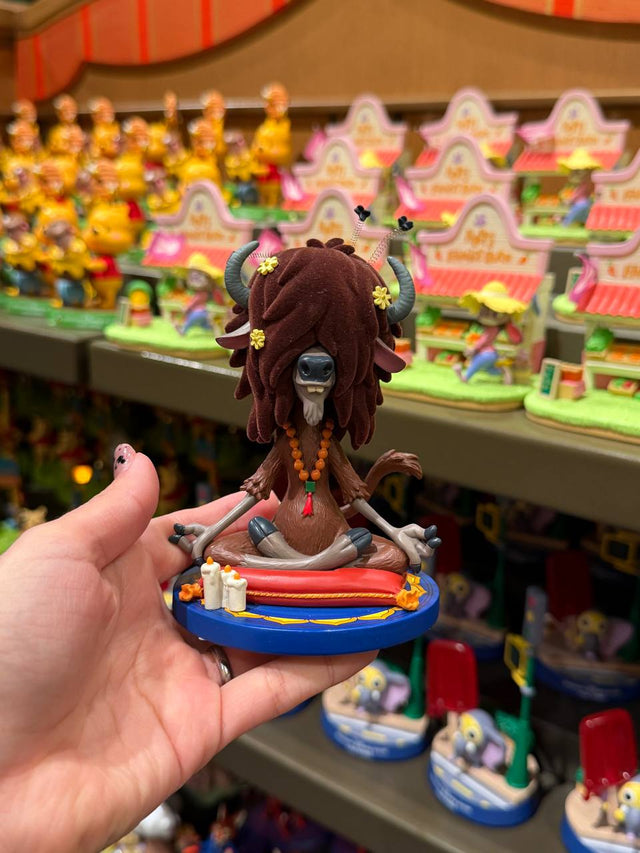Figura Yax de Zootopia Meditando