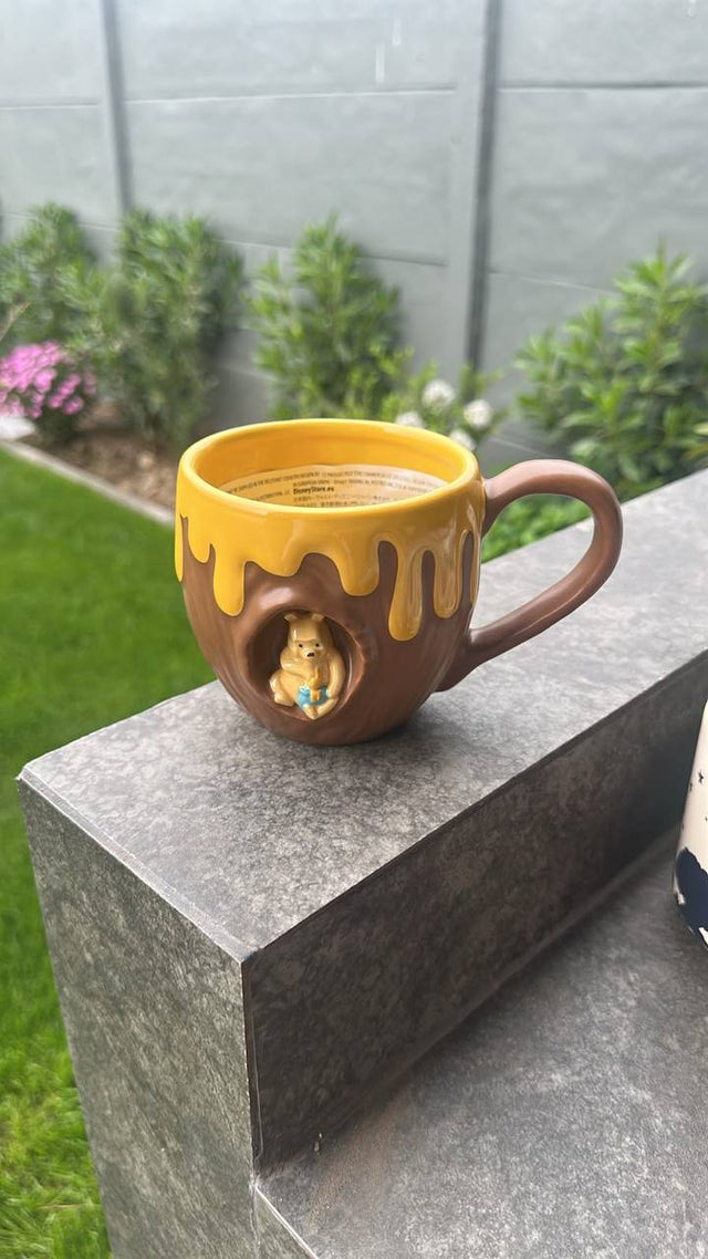 Tazón Winnie con Miel y Figura en Relieve
