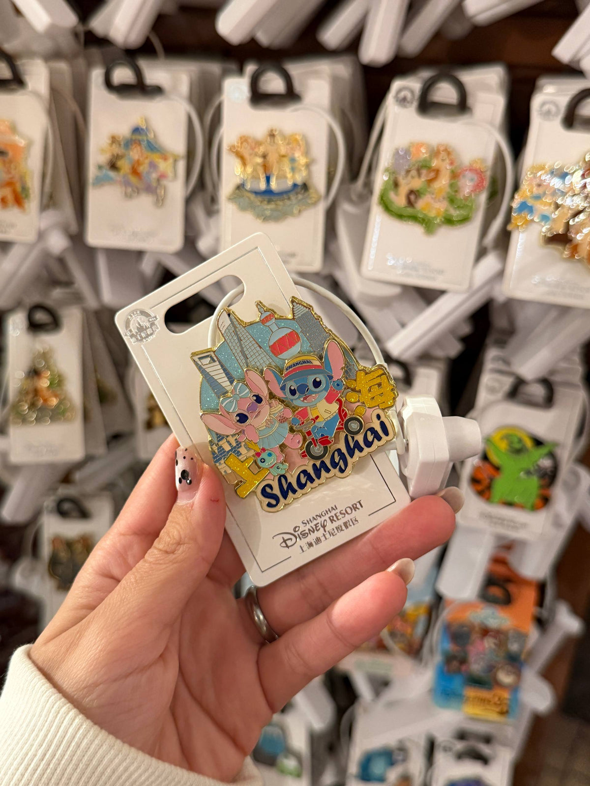 Pin Stitch y Angel Shanghai Disney Resort