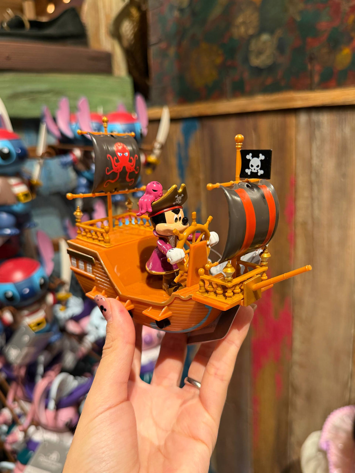 Juguete Mickey Pirata en Barco