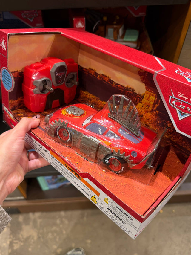 Juguete Cars Rayo McQueen con Control Remoto