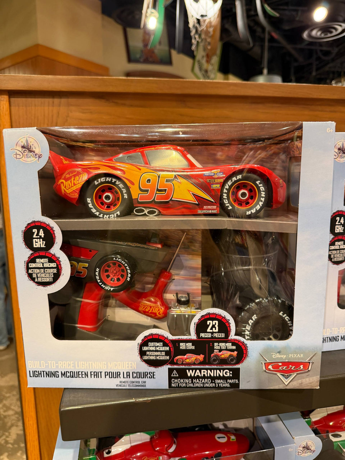 Juguete Rayo McQueen Armable a Control Remoto