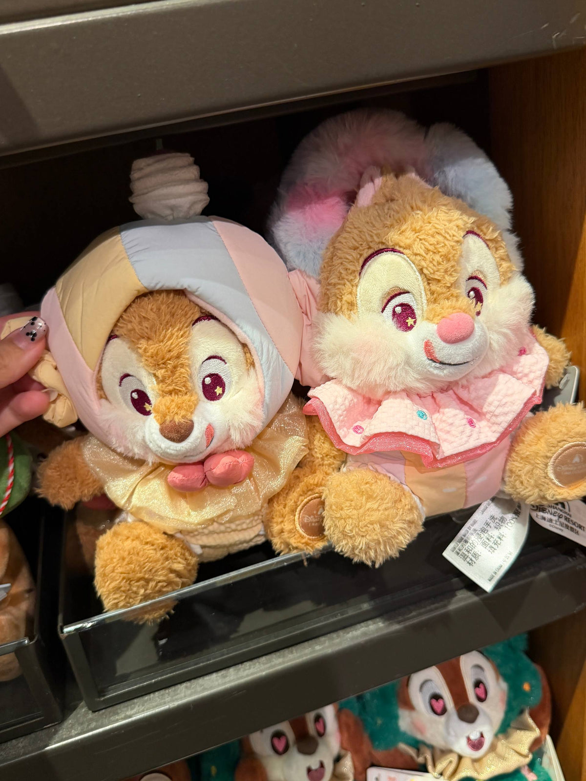 Peluche Chip y Dale con Vestidos