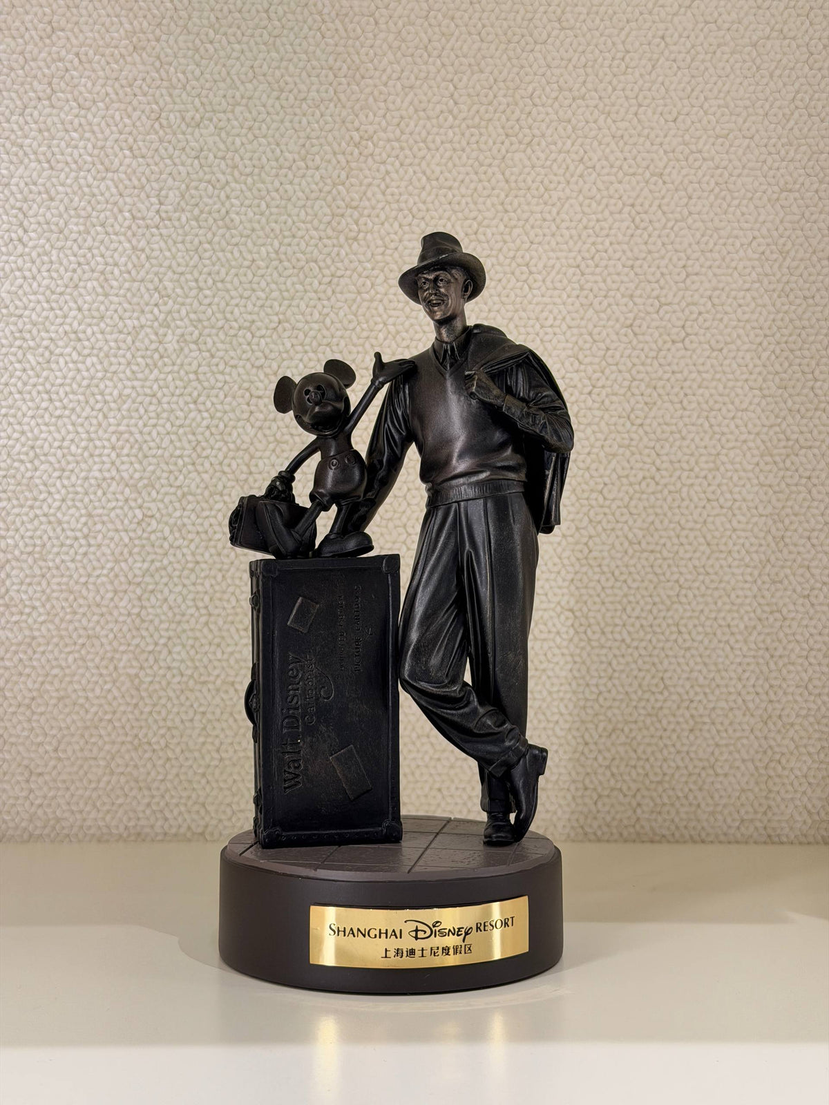Figura Mickey y Walt Shanghai