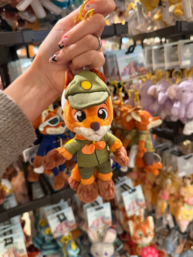 Llavero Nick Wilde con Traje Verde