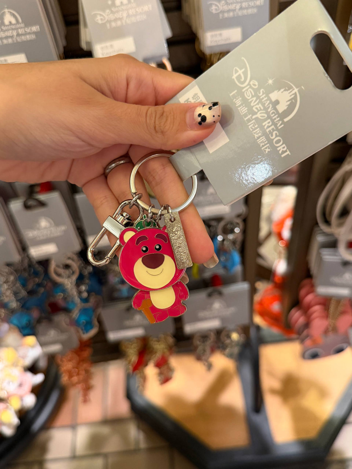 Llavero Lotso con Aro Plateado