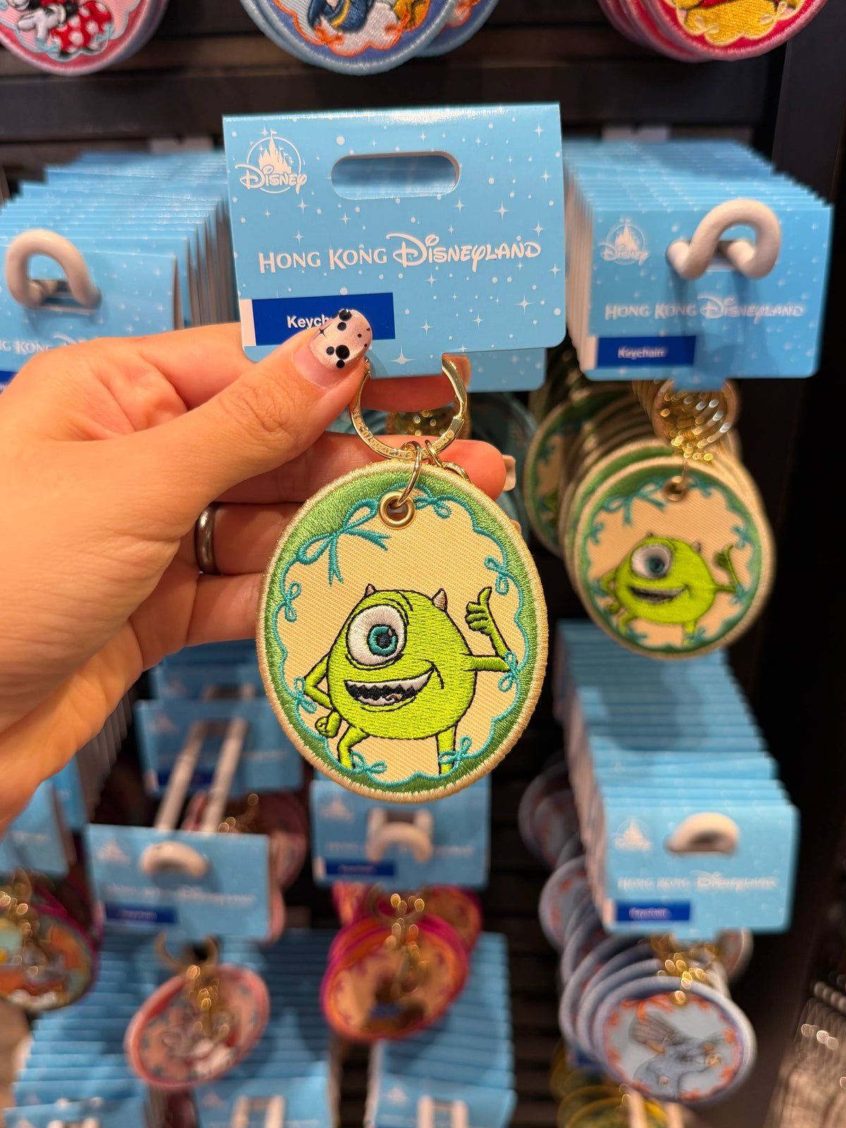 Llavero Mike Wazowski Hong Kong Disneyland